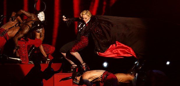 Madonna Fell While Performing At The 2015 Brit Awards